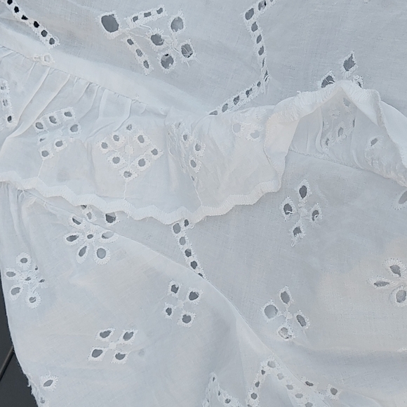 Rebellion again short sleeve lace blouse - Picture 4 of 5